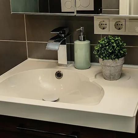 Lovely Flat In A Calm Neighbourhood Between Luxemburg And Esch/alzette 아파트 *