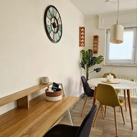 아파트 Lovely Flat In A Calm Neighbourhood Between Luxemburg And Esch/alzette Mondercange